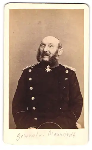 Fotografie Portrait General der Infanterie Gustav von Manstein in uniform mit Orden