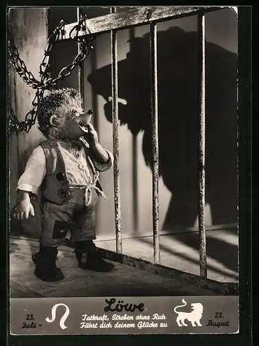 AK Sternzeichen Löwe, Tatkraft, Streben ohne Ruh..., Mecki vor dem Löwenkäfig