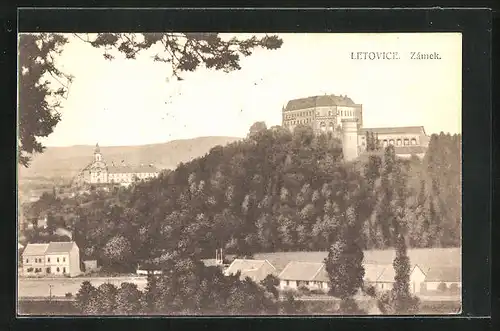 AK Lettowitz /Letovice, Schloss auf bewaldetem Hügel