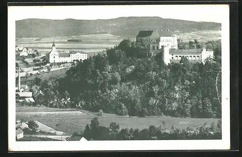 AK Lettowitz /Letovice, Schloss auf Berghang