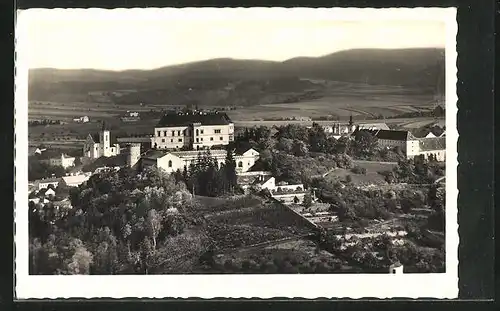 AK Lettowitz /Letovice, Schloss auf Berghang