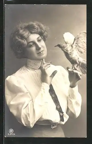Foto-AK RPH Nr. S.971 /4: Schönheit mit Vogel