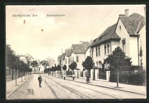 AK Bergheim /Erft, Bahnhofstrasse mit Wohnhäusern