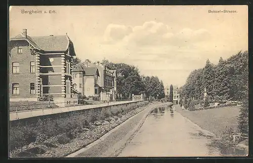 AK Bergheim a. Erft, Beissel-Strasse mit Denkmal