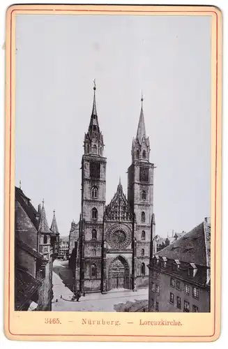 Fotografie Ernst Roepke, Wiesbaden, Ansicht Nürnberg, Strasse an der Lorenzkirche
