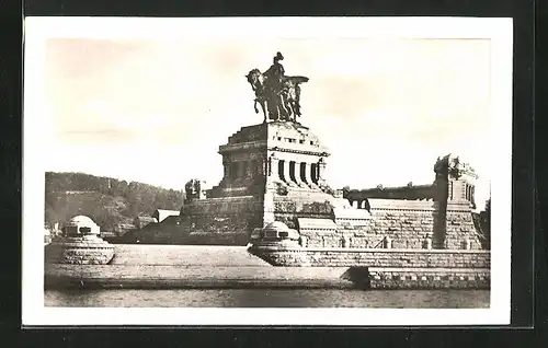 AK Koblenz a. Rh., Deutsches Eck Kaiser-Wilhelm-Denkmal erbaut 1897