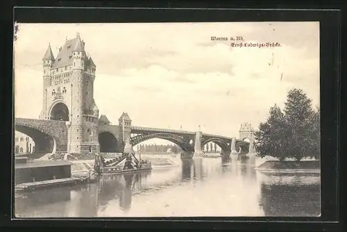 AK Worms am Rhein, Dampfer vor der Ernst-Ludwigs-Brücke