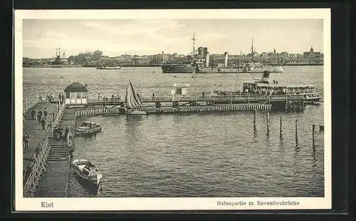 AK Kiel, Hafen mit der Reventloubrücke, Dampfer im Hintergrund