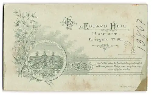 Fotografie Eduard Heid, Rastatt, Ansicht Rastatt, Schloss mit floraler Verzierung