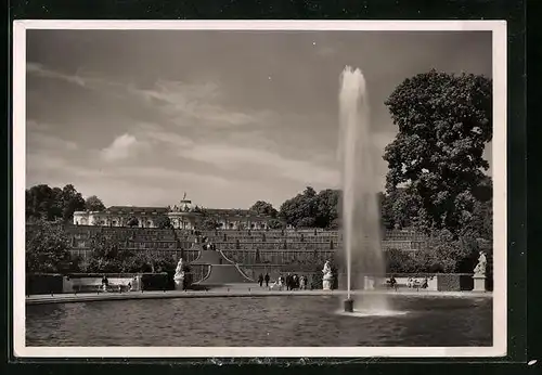AK Potsdam, Sanssouci, Grosse Fontäne vor dem Schloss