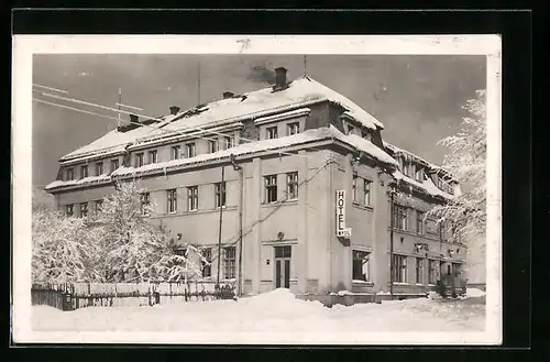 AK Nemecké, Hotel Zálozna, Zugeschneites Hotel