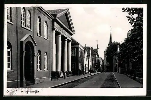 AK Aurich, Kirchstrasse mit Gotteshaus