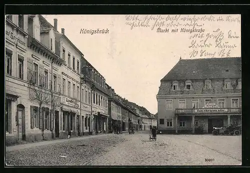 AK Königsbrück, Königstrasse mit Gasthaus zum schwarzen Adler und Geschäften am Markt
