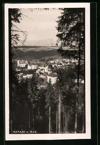 AK Rataje n. Sáz., Ortsansicht aus der Ferne