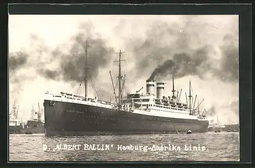 Foto-AK Passagierschiff Albert Ballin in Fahrt