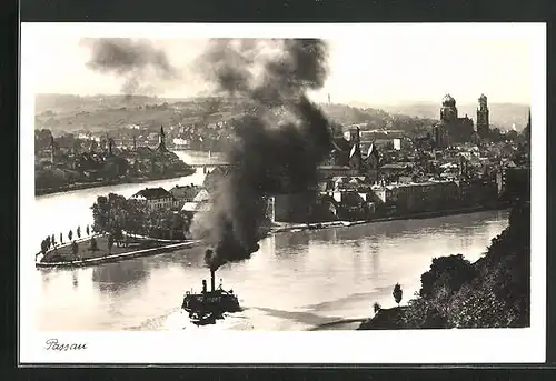 AK Passau, Panorama mit qualmendem Dampfer
