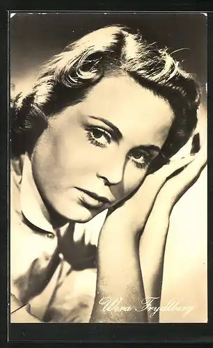 AK Schauspielerin Wera Frydtberg als Tilly in Die tolle Lola