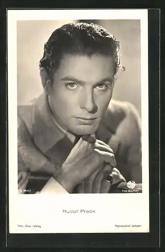 AK Schauspieler Rudolf Prack mit ernstem Blick