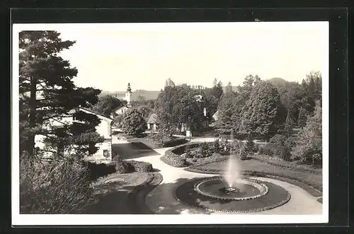 AK Rosenau / Roznov p. R., Stadtpark mit Fontäne