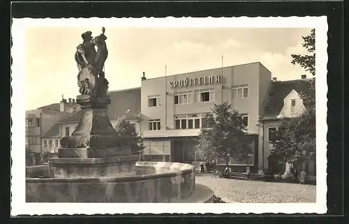 AK Ungarisch Brod, Uhersky Brod, Sporitelna & Brunnen