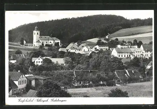 AK Giesshübel im Adlergebirge, Partie im Ort, Blick zur Kirche