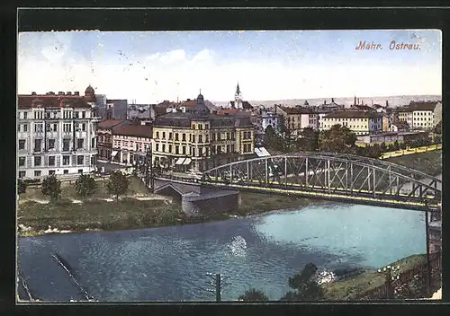 AK Mor. Ostrava, Stadtansicht mit dem Fluss und der Brücke im Vordergrund