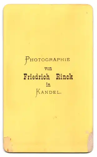 Fotografie Friedrich Rinck, Kandel, Schwestern tragen das gleiche Kleid