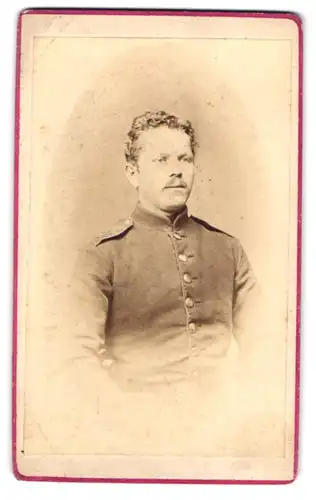 Fotografie H. Jessen, Kiel, Portrait Soldat in Uniform Inf.-Rgt. 8
