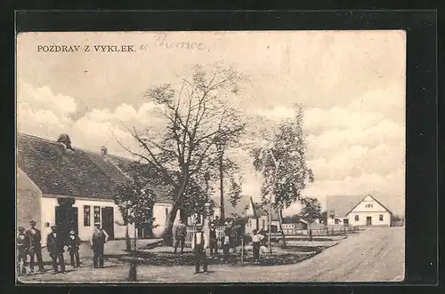 AK Velke Vykleky, Einwohner auf einer Strasse