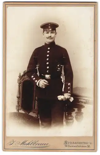 Fotografie J. Mehlbreuer, Strassburg / Elsass, Steinwallstr. 56, Soldat in Uniform mit Bajonett & Portepee