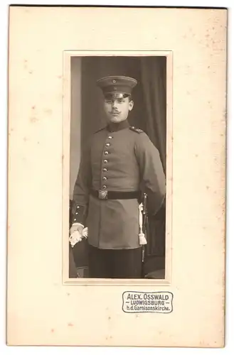 Fotografie Alexander Osswald, Ludwigsburg, Soldat in Uniform Inf.-Rgt. 121