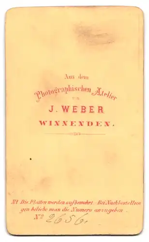 Fotografie J. Weber, Winnenden, Portrait modisch gekleideter Herr mit Oberlippenbart