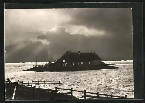 AK Hallig Gröde, Land unter, Gehöft bei Flut