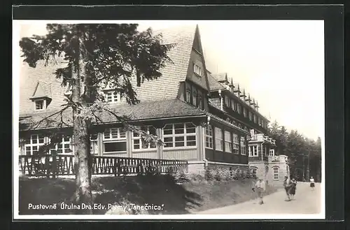 AK Frenstat p. R., Pustevne Utulna Dra. Edv. Parmy Tanecnica