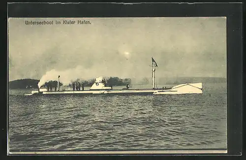 AK U-Boot im Kieler Hafen