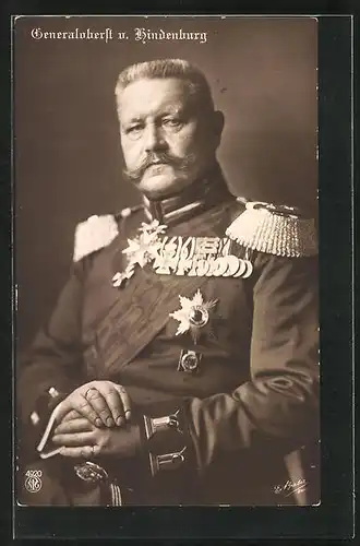 AK Paul von Hindenburg in Uniform mit Abzeichen