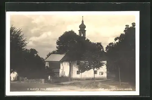 AK Klenci, Ortspartie mit Kirche