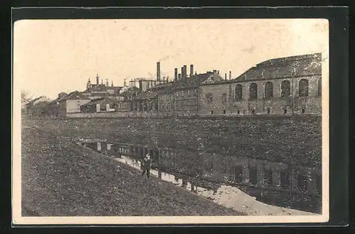 AK Plzen, Einzelner Bürger am Kanal gegen Fabriken