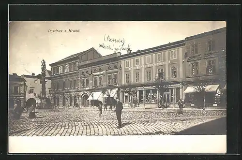AK Hranice, Eisenhandlung, Beseda, Marktplatz mit Statue