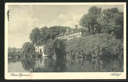 AK Bad Pyrmont, Brücke mit Schloss