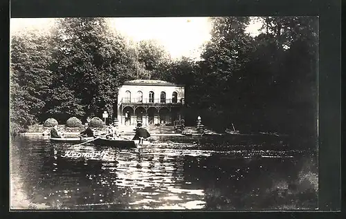 AK Kromeriz, Sommerliche Rudergesellschaft im Schlosspark