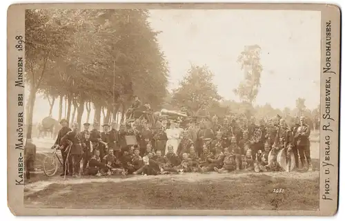 Fotografie R. Schiewek, Nordhausen, Ansicht Nordhausen, Soldten beim Kaiser Manöver 1898