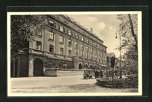 AK Bad Oeynhausen, Parkende Autos vor dem Hotel Königshof