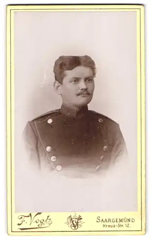 Fotografie F. Vogts, Saargemünd, Kreuz-Strasse 12, Junger Soldat in Uniform, 5. Ulanen Rgt.