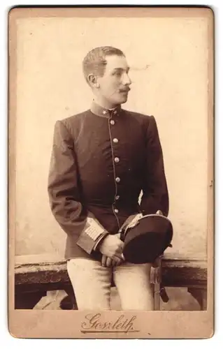 Fotografie Goszleth, Budapest, Kristóf-Tér 3 Sz., Ungar. Infanterist mit Tschako