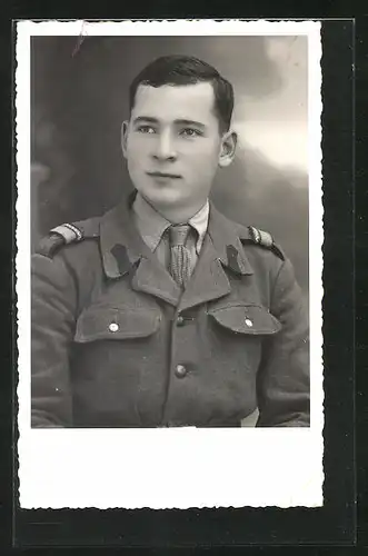 Foto-AK Junger tschechischer Soldat in Uniform