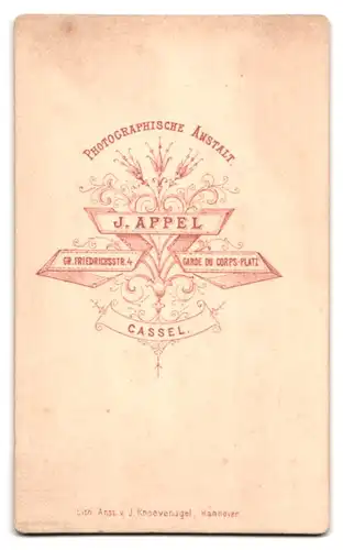 Fotografie J. Appel, Kassel, Gr. Friedrichsstrasse 4, Portrait eleganter Herr mit Schnurrbart