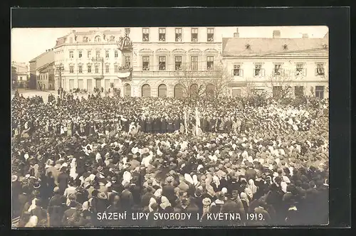 Foto-AK Kromeriz, Sázeni lipy svobody I. kvetna 1919