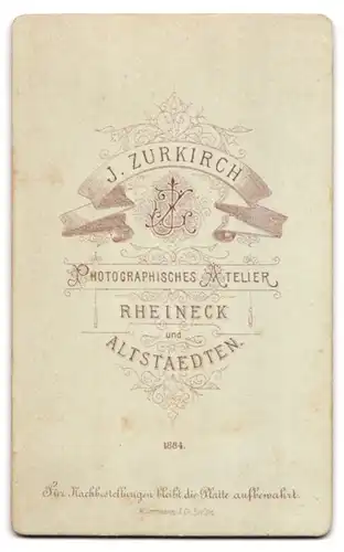 Fotografie J. Zurkirch, Rheineck, Portrait junge Nonne im Habit mit Kruzifix um den Hals