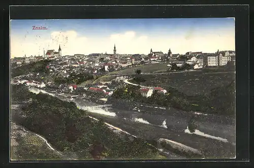 AK Znaim, Panorama mit Stadt und Fluss